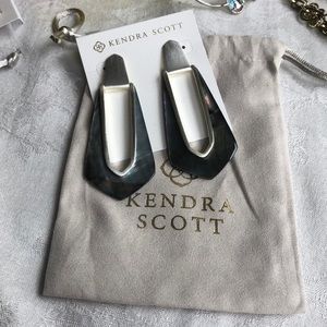 Kendra Scott silver large Kiernan in black mother of Pearl